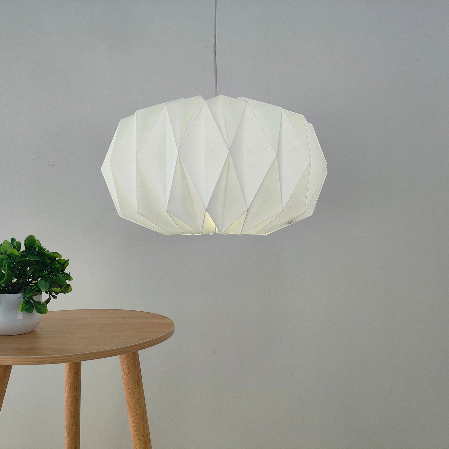 Vindeedlamps 白色纸质折纸吊灯，北欧简约风格，适合客厅或卧室。